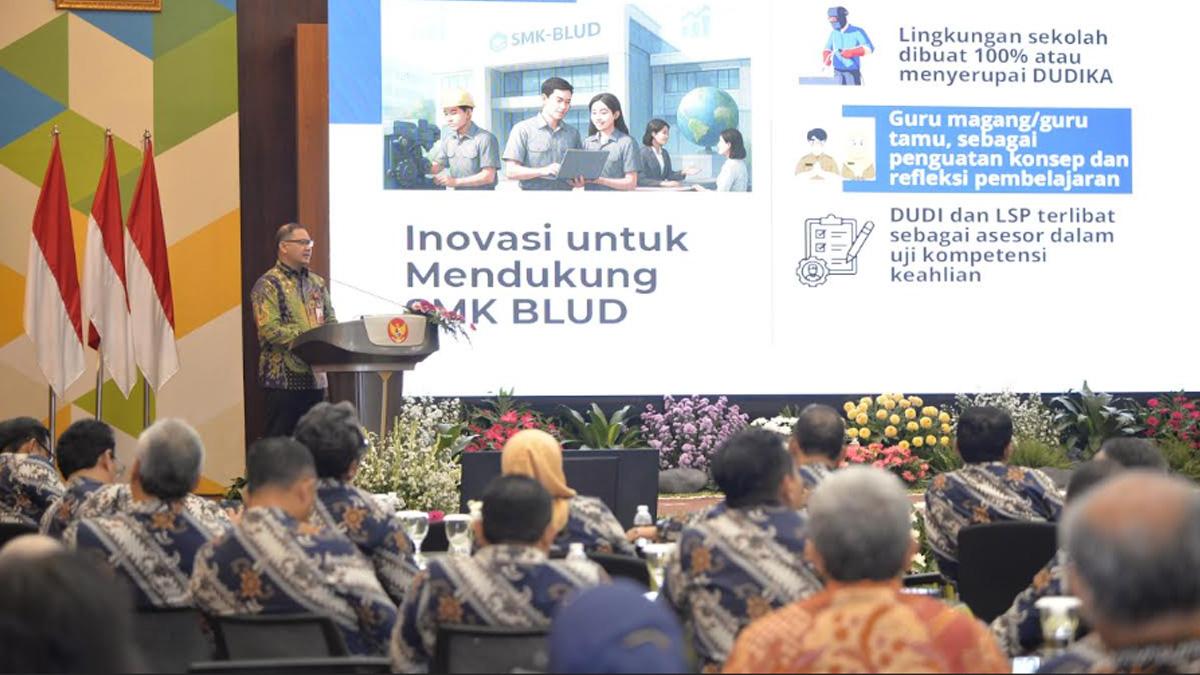 aries-di-Badan-Pengembangan-Sumber-Daya-Manusia-Provinsi-Jawa-Timur-Jumat-1612026.jpg