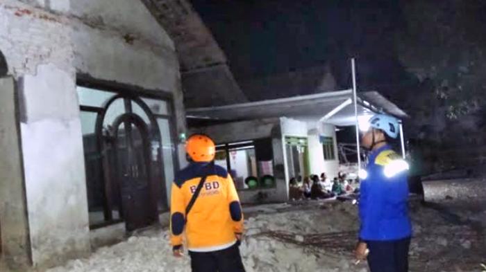 asesment-kerusan-akibart-gempa-banyuiwangi-Jatim.jpg