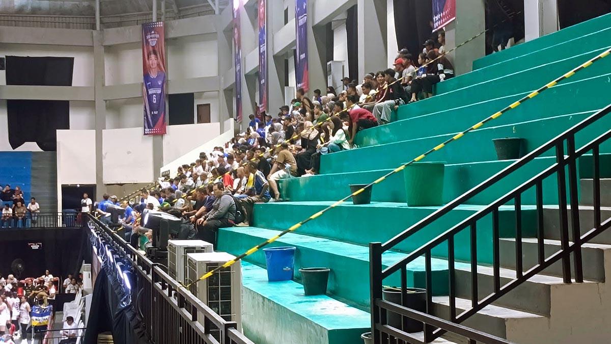 atap-GOR-Utama-Bojonegoro-Jawa-Timur-bocor-saat-set-Proliga-2026.jpg