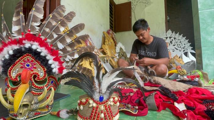 baju-limbah-sampah-di-Jombang-1.jpg