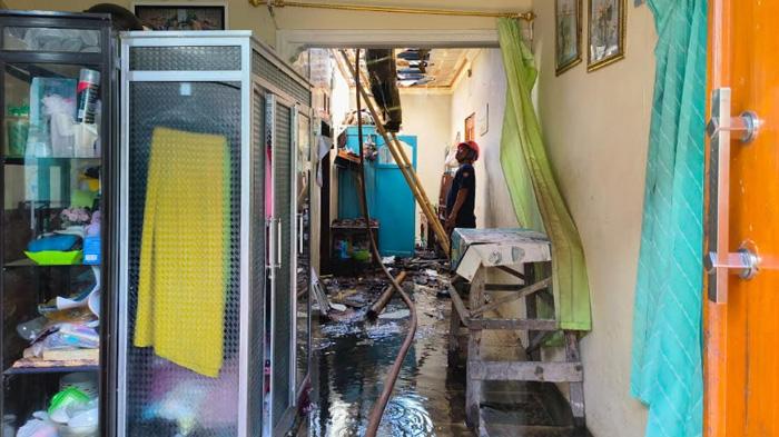 Rumah Warga Kertosari Banyuwangi Dilalap Api, Diduga Pemilik Rumah Lupa Matikan Kompor