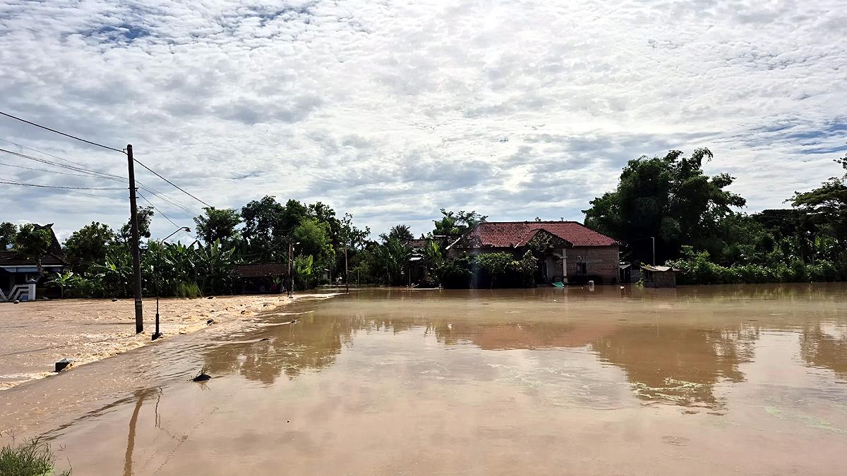 banjir-ponorogo-712026jpg.jpg