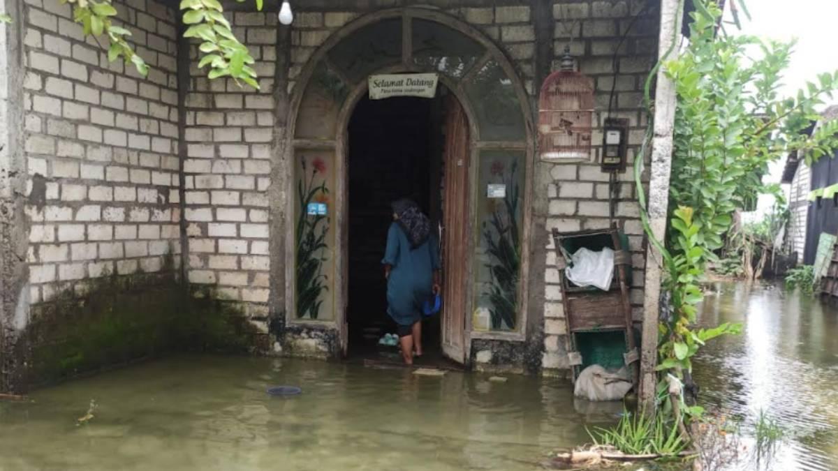 banjir-yang-melanda-sejumlah-wilayah-di-Kabupaten-Lamongan.jpg