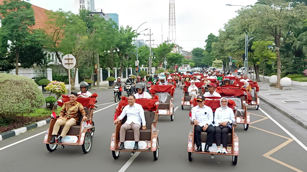 bantuan-becak-listrik-di-Surabaya-Jatim.jpg