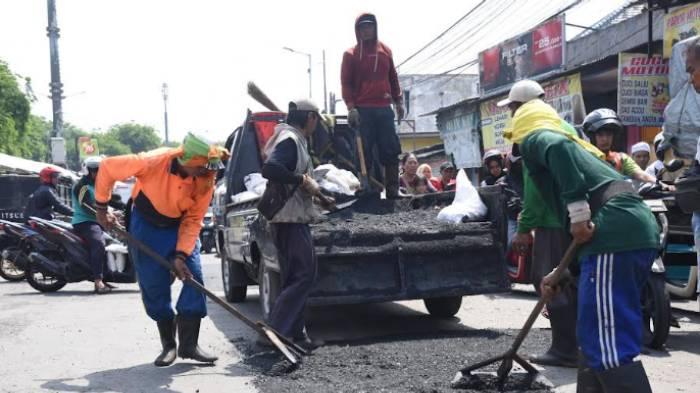 Setiap Hari Ada Pengaduan Jalan Rusak di Kabupaten Sidoarjo