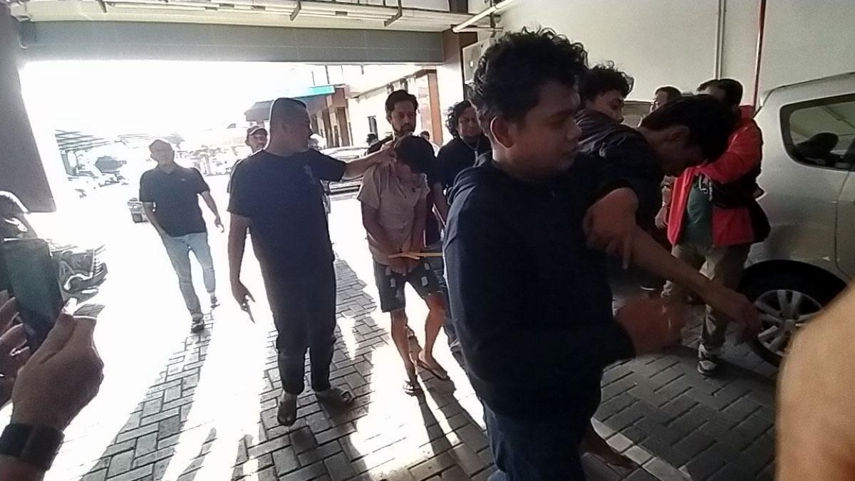 Polda Jatim Bekuk 2 Begal Sadis Pasuruan, Mahasiswi Luka Bacok 15 Cm