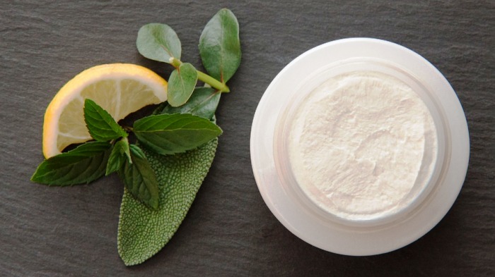 berita-lifestyle-sunblock-krim-wajah_20161121_083341.jpg