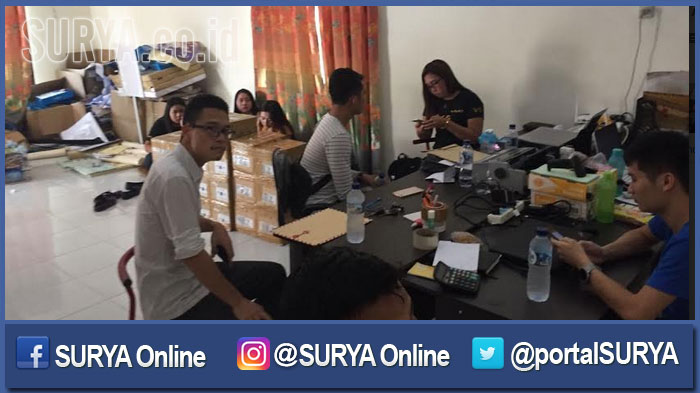 Dua Warga Tiongkok Urusi Distribusi Ponsel Langsung ke Madiun, Ini Buktinya