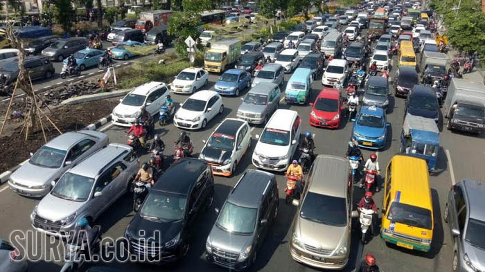 Qattiq dumba bilan porno Ayol bilan jinsiy aloqa