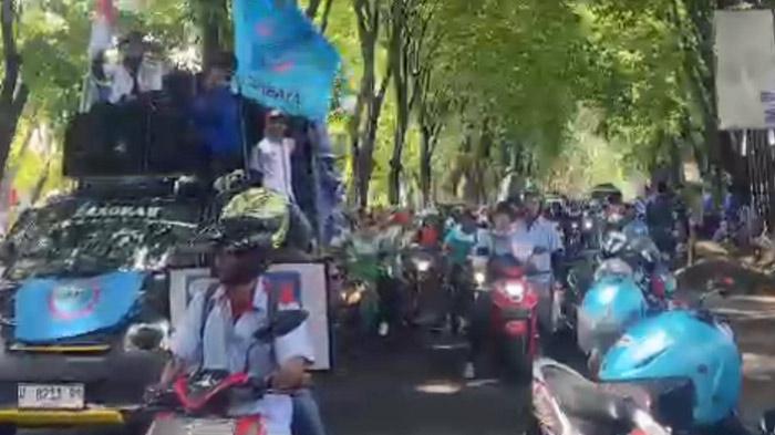 Demo Kenaikan UMK Jatim di Surabaya Diwarnai Aksi Sweeping: Ayo Demo, Jangan Menitipkan Nasib Aja