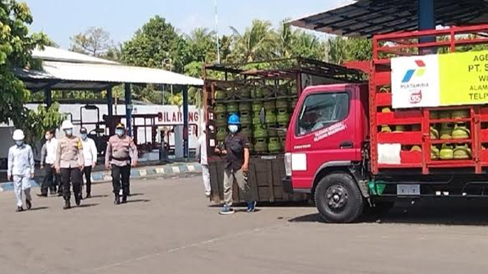 cek-stok-elpiji-di-situbondo.jpg