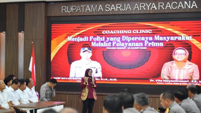 coaching-clinic-anggota-Polres-Gresik.jpg