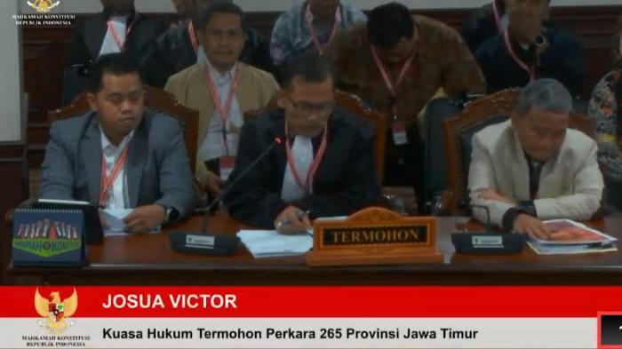 dalam-sidang-gugatan-Pilgub-Jatim-2024-di-MK-Jumat-1712025.jpg