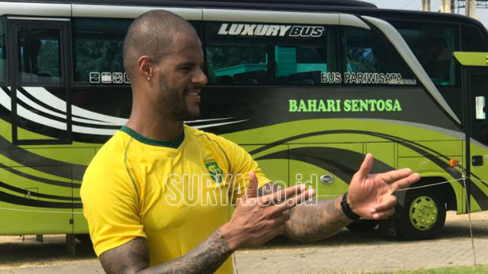 Baru Datang Semalam, Pagi Ini Striker Persebaya Surabaya David da Silva Langsung Turun Latihan