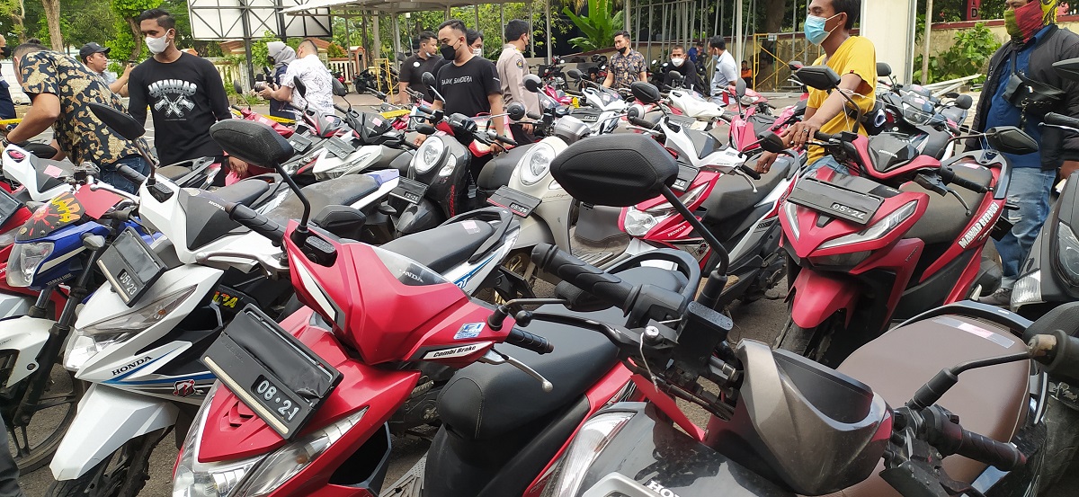 Beraksi di Puluhan TKP, Eksekutor Curanmor dan Penadah Dibekuk Polisi