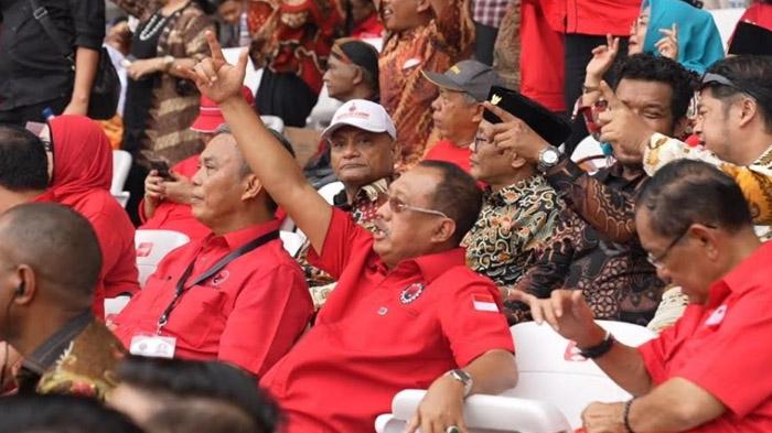 di-Stadion-Gelora-Bung-Karno-GBK-Senayan-Jakarta.jpg