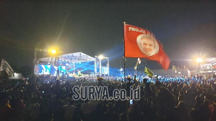 Di Jombang, Pendukung Anies dan Prabowo Gelar Nobar Debat Capres 2024, Pendukung Ganjar Sholawatan