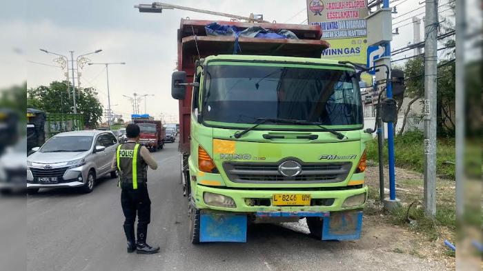 Operasi Zebra Semeru 2024, Puluhan Truk Melanggar Jam Operasional di Jalur Utara Gresik