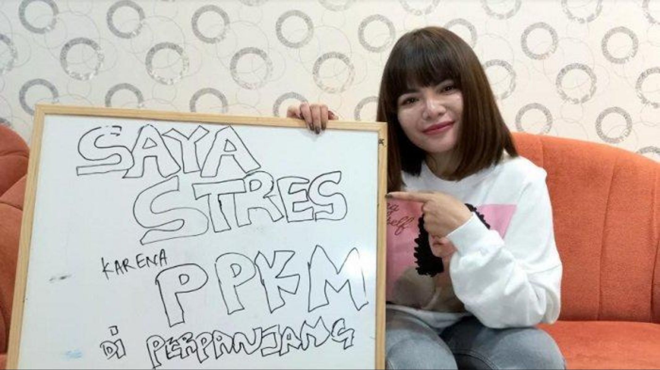 Biodata Dinar Candy, DJ yang Viral Usai Aksi Nekat di Pinggir Jalan, Protes PPKM Diperpanjang