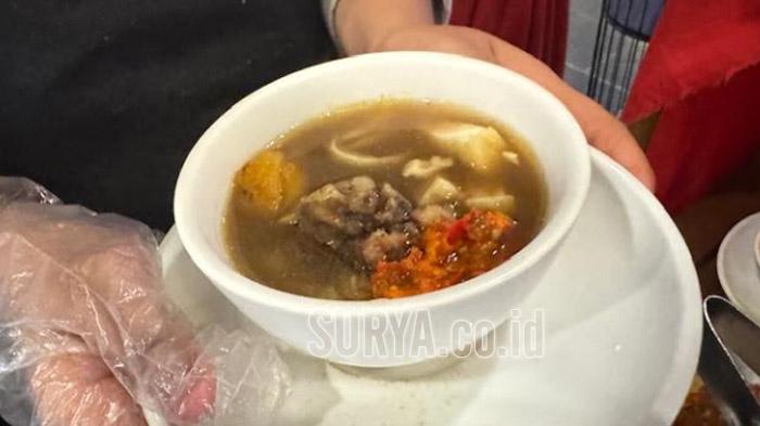 Kuliner Tahu Campur Lamongan, Kuah Kaldu Berempah Disanding Menyok Olahan Singkong