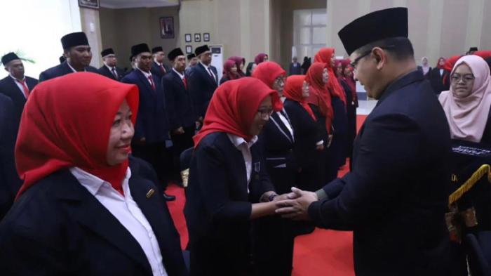 63 ASN Pemkot Batu Terima Satyalancana Karya Satya, Ini Pesan Pj Wali Kota Aries Agung Paewai