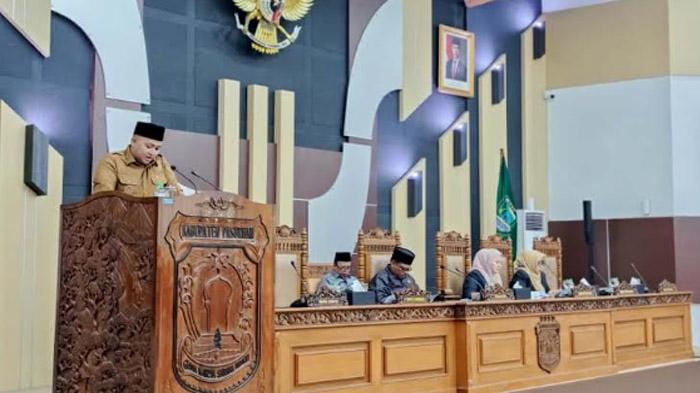 Jawab PU Fraksi, Bupati Pasuruan Singgung 609 Guru Honorer Dan Tinjau Ulang Real Estate di Prigen