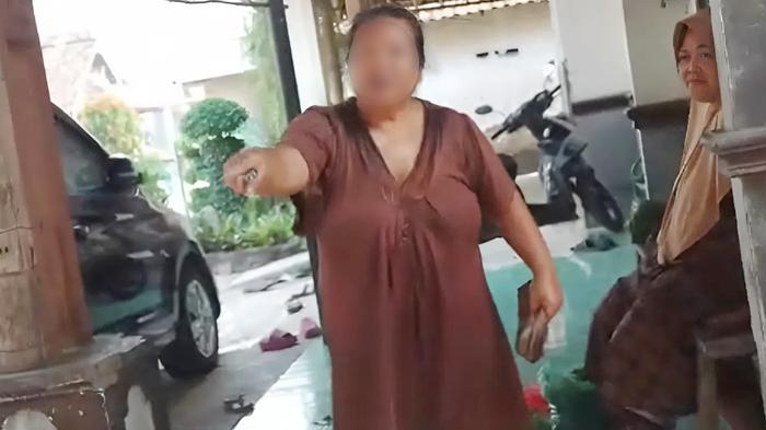 Lapak Pedagang di Jombang Diobrak-abrik Emak-emak Akibat Melon Rp 6 Ribu