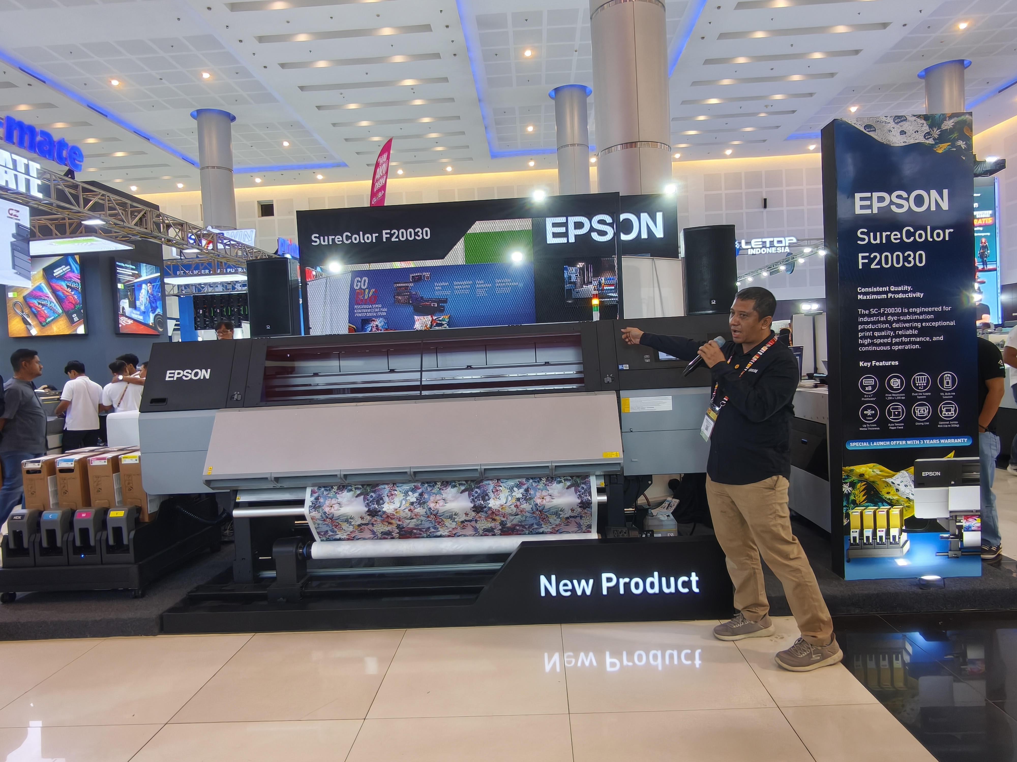 Epson Perkuat Industri Tekstil Digital Lewat SureColor SC-F20030 di SPE 2026 - Surya.co.id