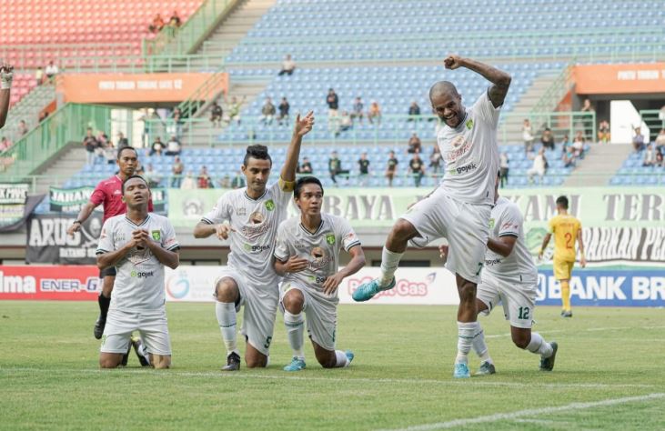 BERITA PERSEBAYA POPULER Hari ini, Debut Gemilang Diogo Campos & Video Gol Bajul Ijo Menang 0-4