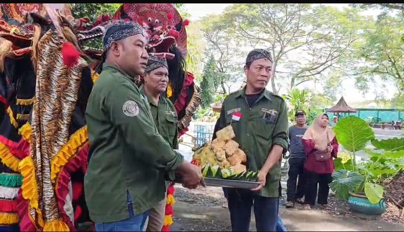 festival-ketupat-ponorogo.jpg