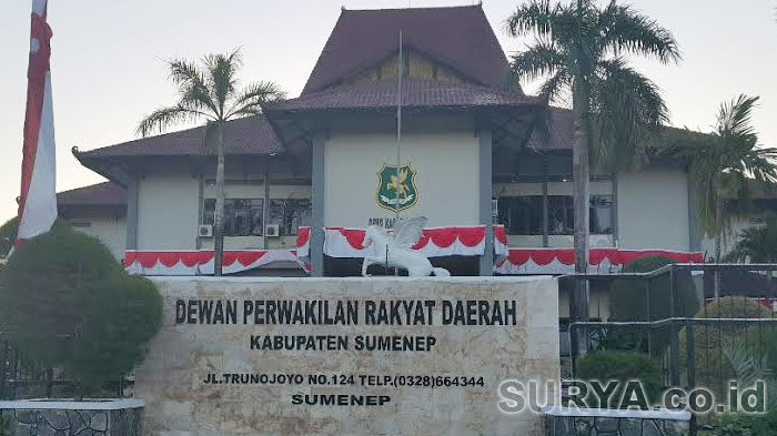 gedung-dprd-sumenep_20150831_191747.jpg
