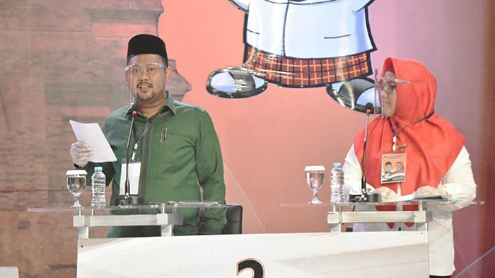 Debat Publik Terakhir, Paslon Niat Akan Beri Vaksin Gratis untuk Masyarakat Gresik