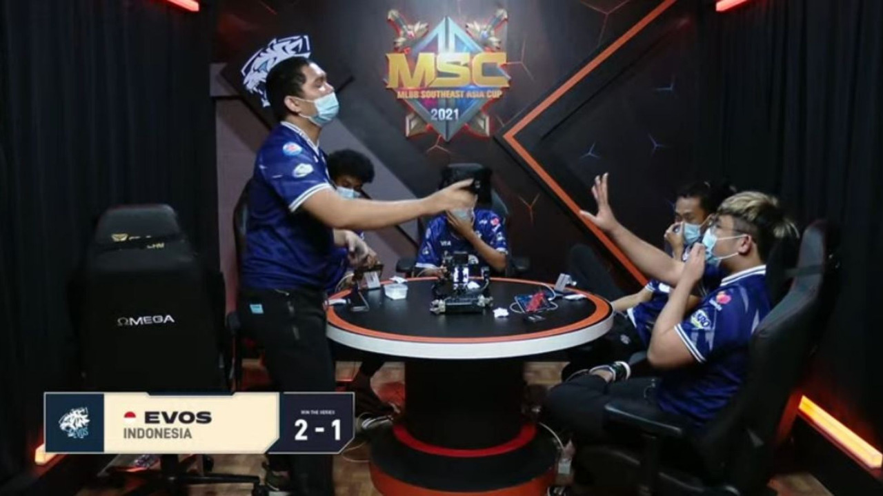 Hasil dan Bracket Playoff MSC 2021: EVOS Legends Libas Execration, Selangkah Lagi Sabet Tiket Final