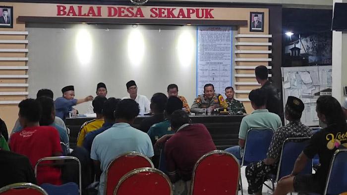 hearing-desa-miliarder-di-Gresik.jpg
