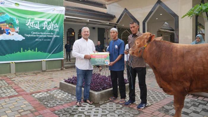hewan-kurban-kepada-perwakilan-pekerja-PGN.jpg