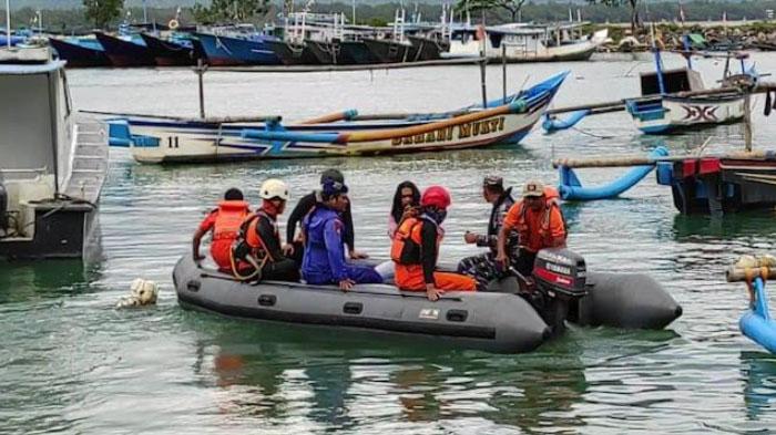 hilang-tenggelam-diterjang-ombak-di-Kabupaten-Pacitan.jpg