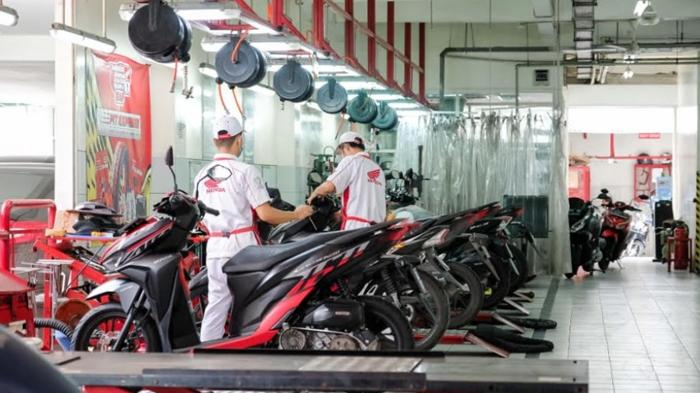 hubungi-bengkel-AHASS-terdekat-Jam-operasional-Honda-Care-0800-1600-Jatim.jpg
