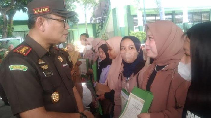 ijazah-siswa-SMK-Situbindo-dikenbalikan.jpg