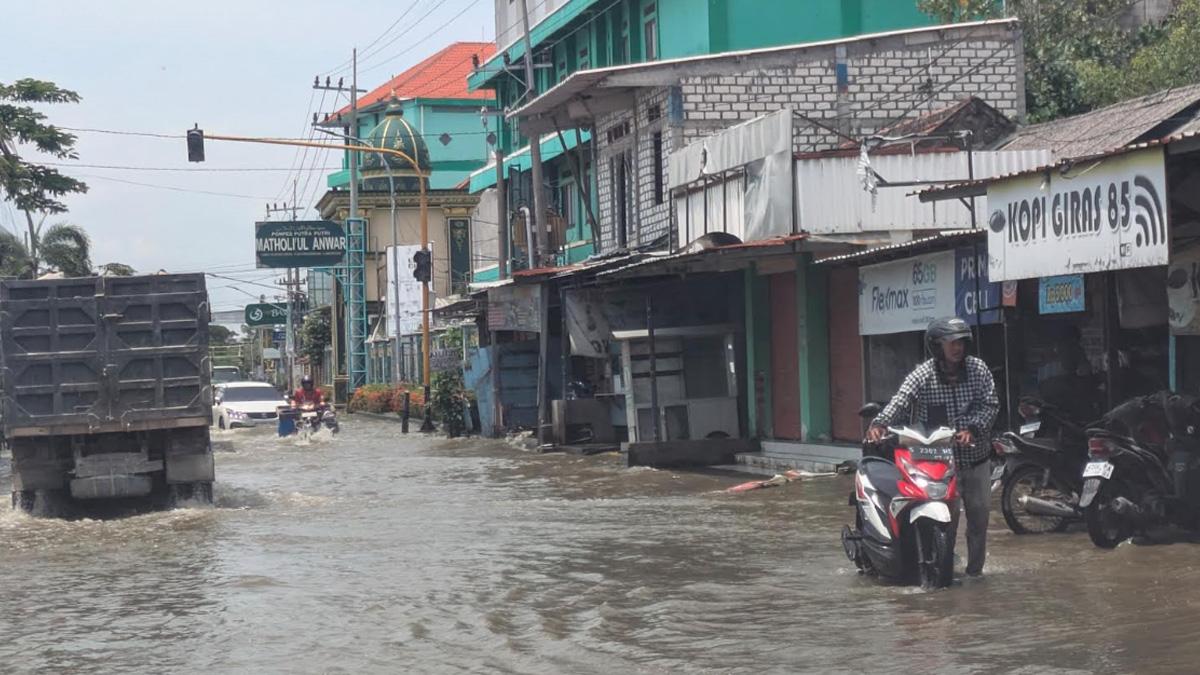 jalan-alternatif-sesuai-petunjuk-Dishub-Lamongan-Hanif-Manshuri.jpg