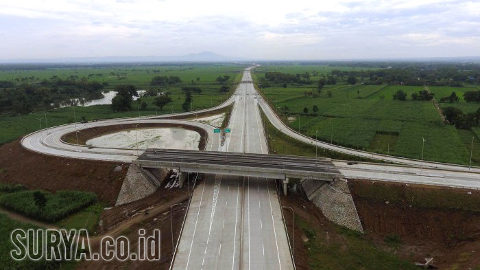 jalan-tol-kertosono-ngawi_20180115_083346.jpg