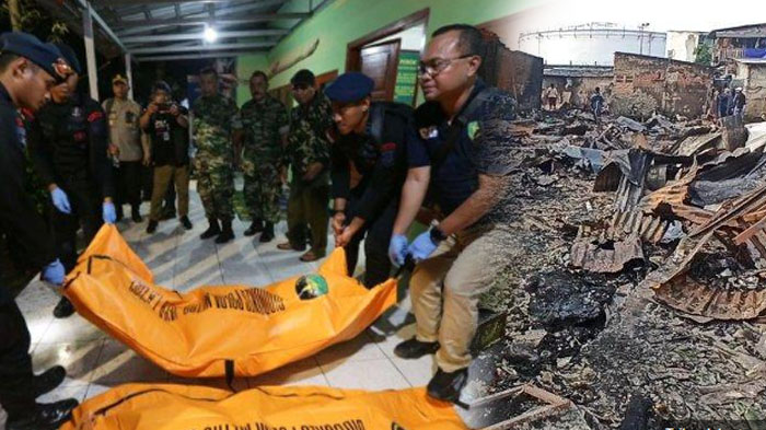 jenazah-korban-kebakaran-depo-pertamina-plumpang-yang-dievakuasi-petugas.jpg