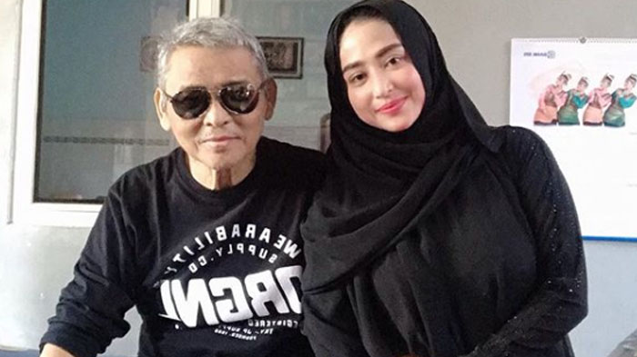 Kabar Sedih Dewi Perssik di Tengah Konflik dengan Ponakan Rosa Meldianti, Para Artis Kirimkan Doa