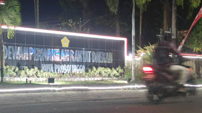 kantor-dprd-kota-probolinggo.jpg