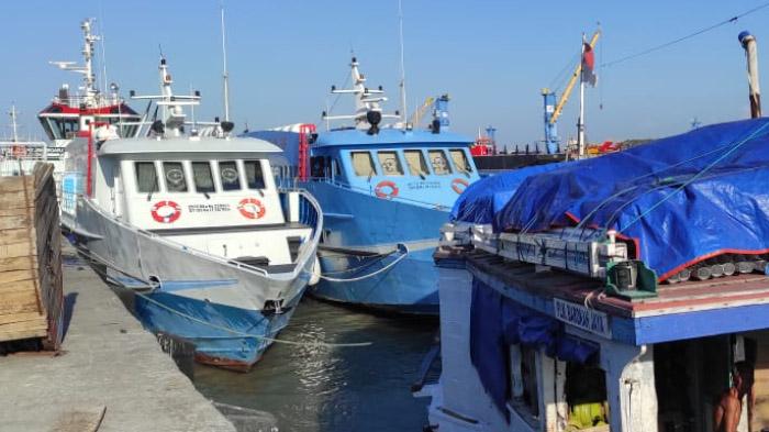 kapal-ke-Bawean-Gresik-dibuka.jpg