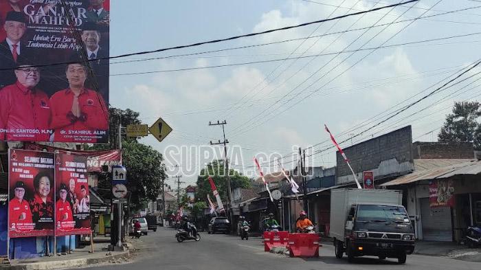 Jelang Kedatangan Megawati, Baliho Ganjar Berjajar di Kawasan Makam Bung Karno Kota Blitar