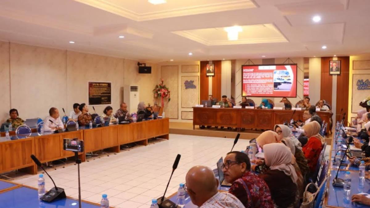 Dorong Regulasi Berbasis Akademik, Unitomo Surabaya Gandeng DPR RI Bahas UU PSDN