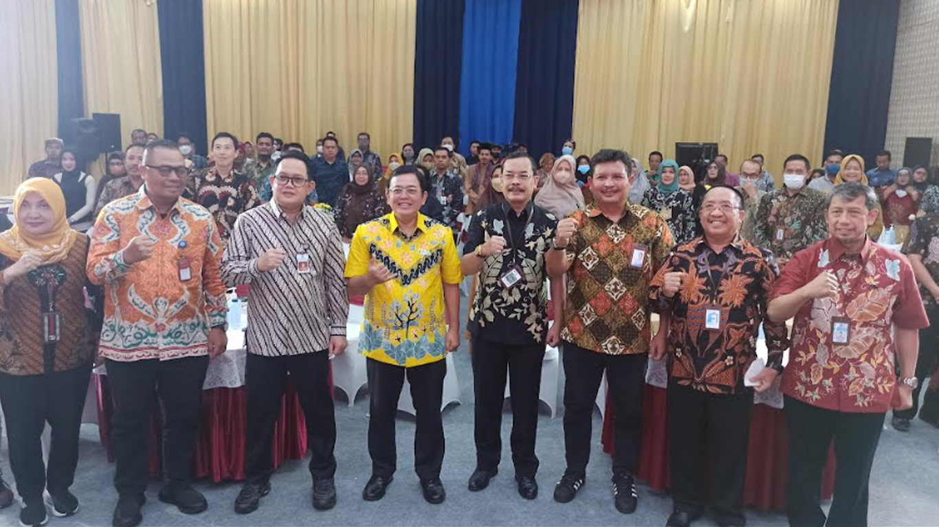 kepala-kanwil-djp-jatim-i-john-l-hutagaol-umkm.jpg