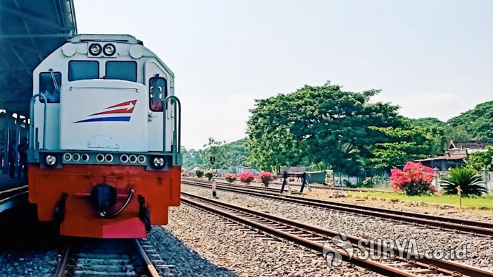 kereta-api-14720.jpg