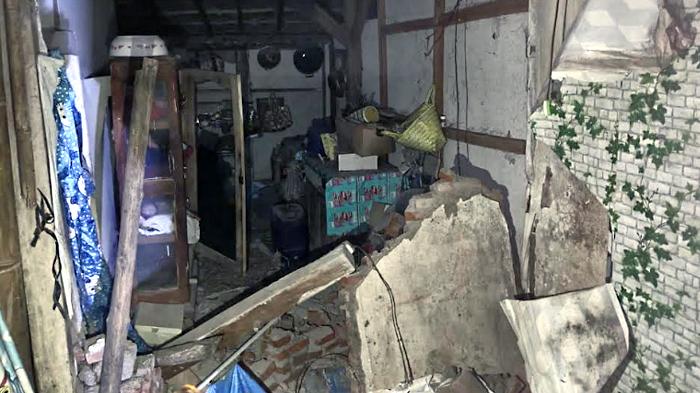 kerusakan-akibat-gempa-di-Banyuwangi-Jatim.jpg