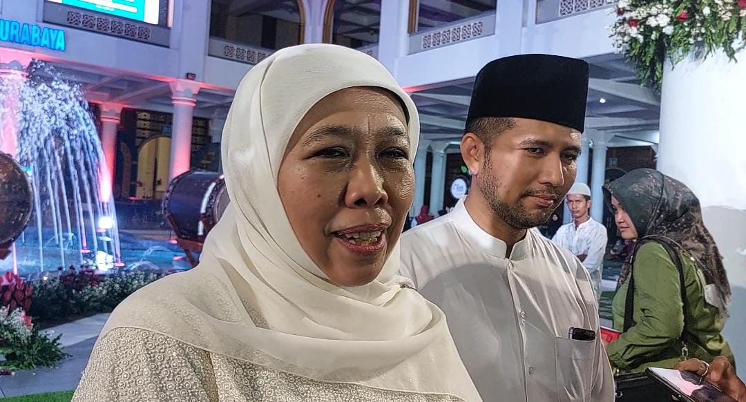 khofifah-indar-parawansa-saat-seusai-menghadiri-puncak-malam-takbiran.jpg